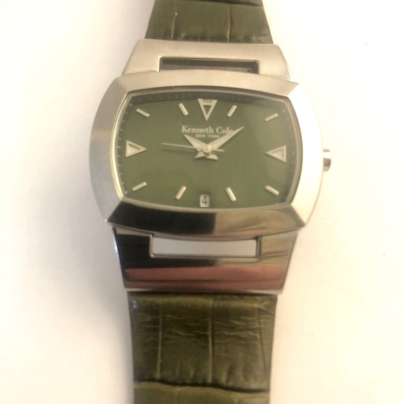 Kenneth Cole Watch- Green Leather Band - Picture 8 of 9